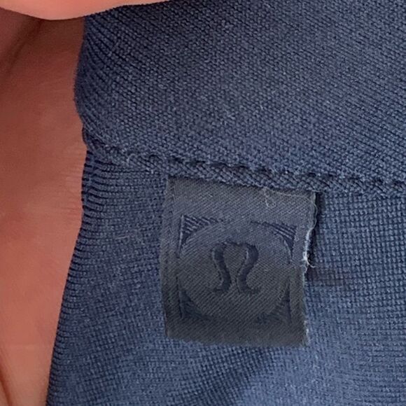 Lululemon commission Navy Pants - Picture 5 of 6